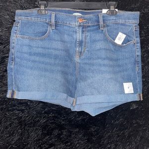 NEW Jean shorts W Plus size 14